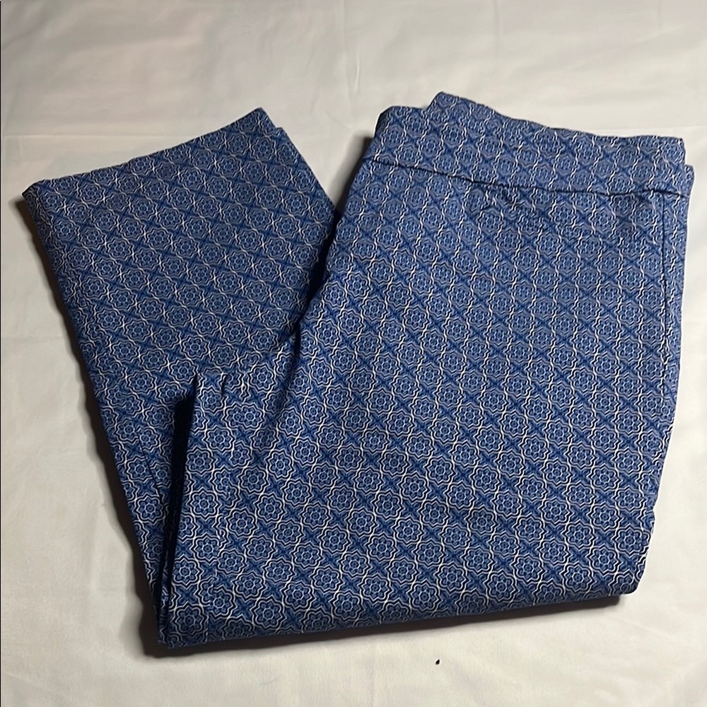 Kenar Pull On Capri Pants